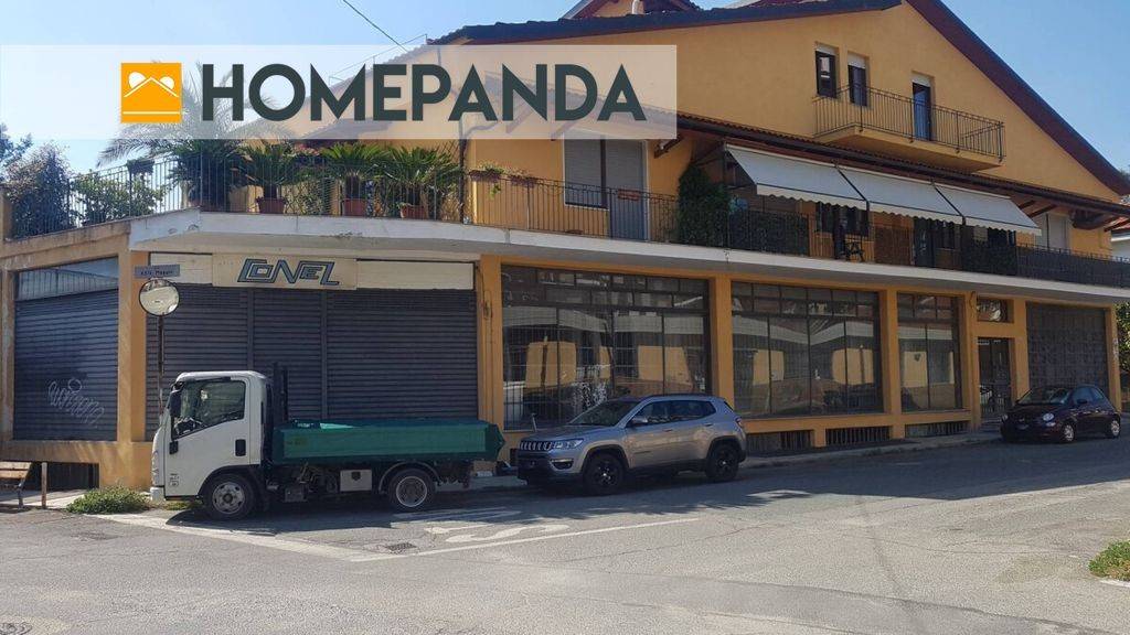 negozio in vendita a Moncalieri