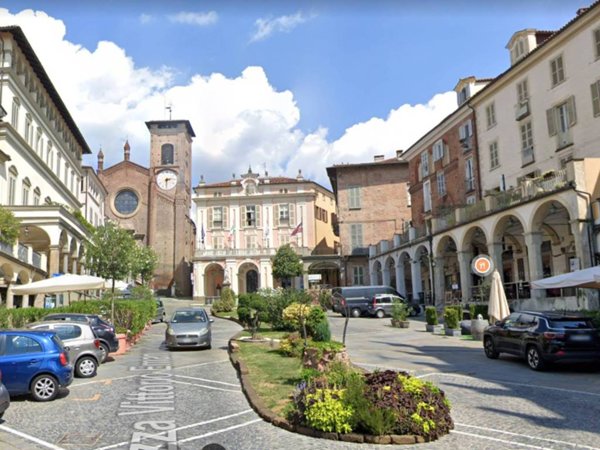 negozio in vendita a Moncalieri