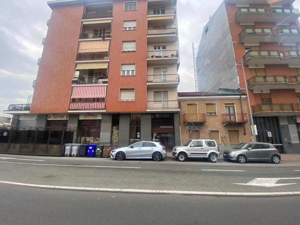 negozio in vendita a Moncalieri
