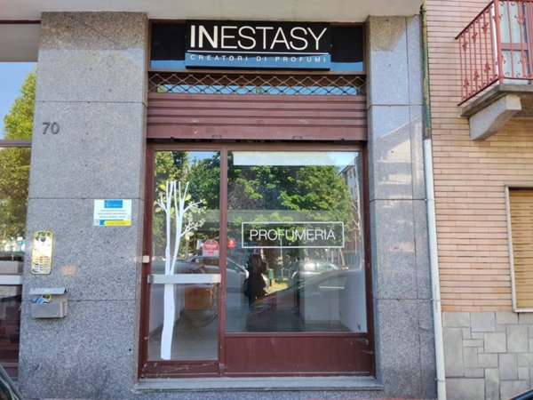 negozio in vendita a Moncalieri