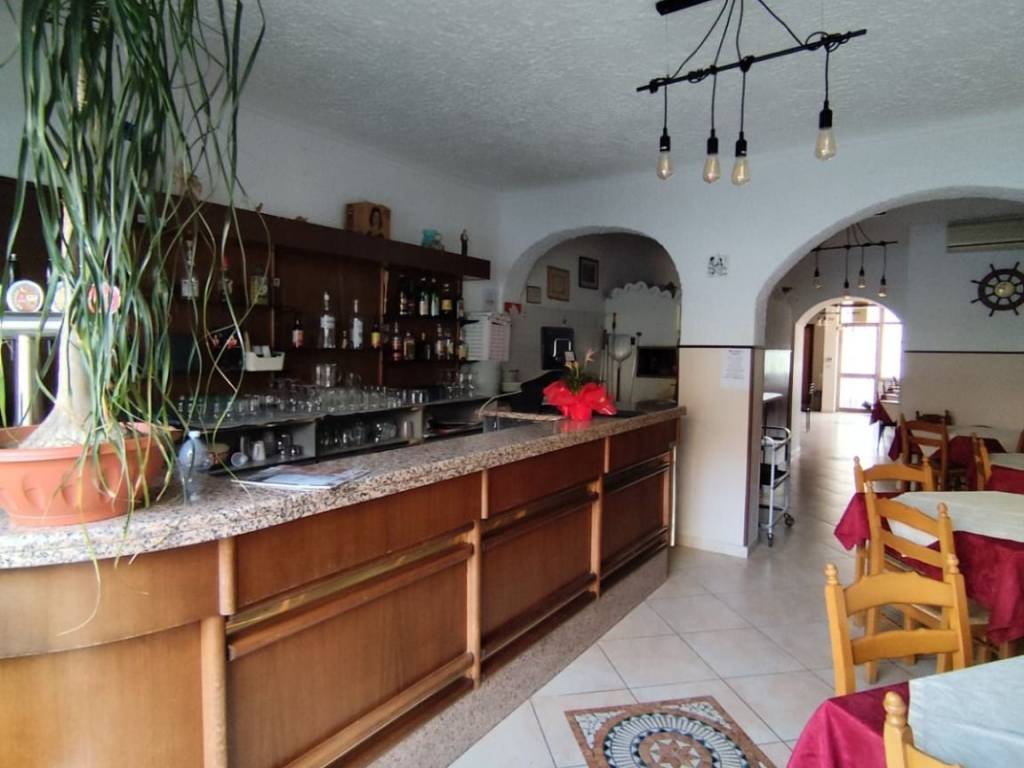 negozio in vendita a Moncalieri