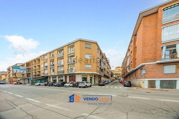 locale commerciale in vendita a Moncalieri