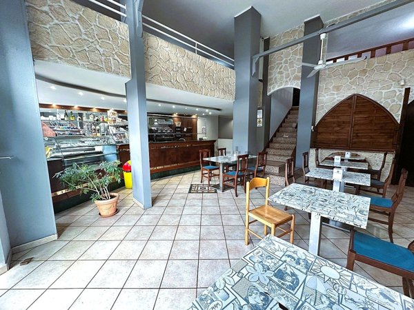 negozio in vendita a Moncalieri