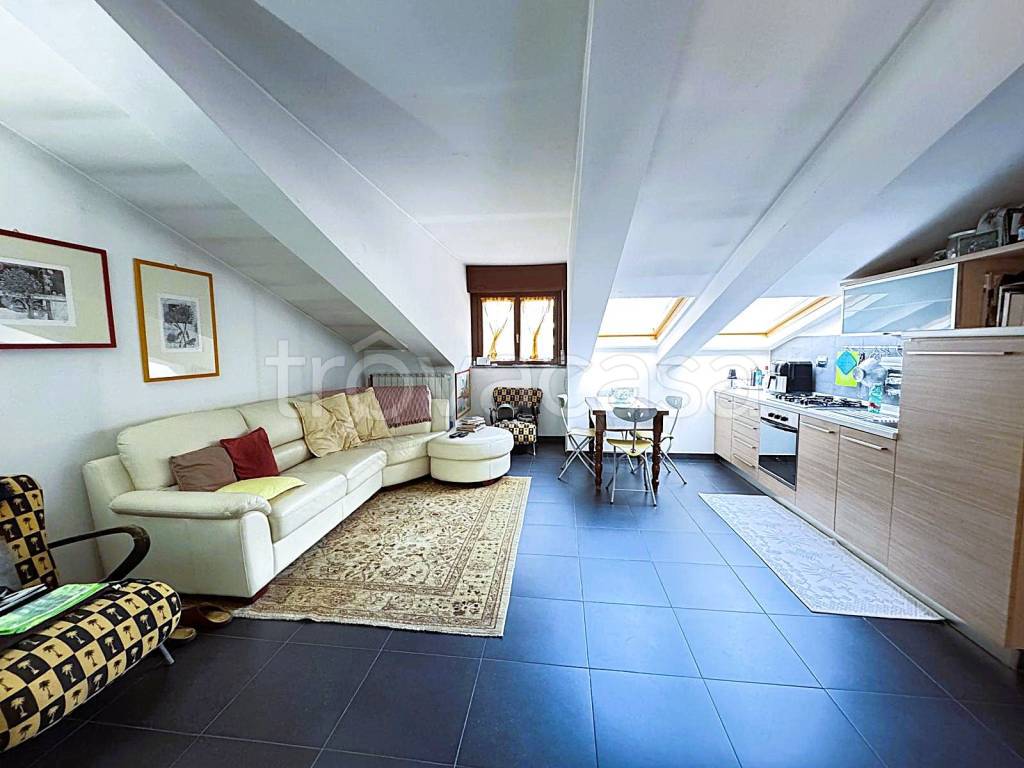 appartamento in vendita a Moncalieri in zona Borgo San Pietro