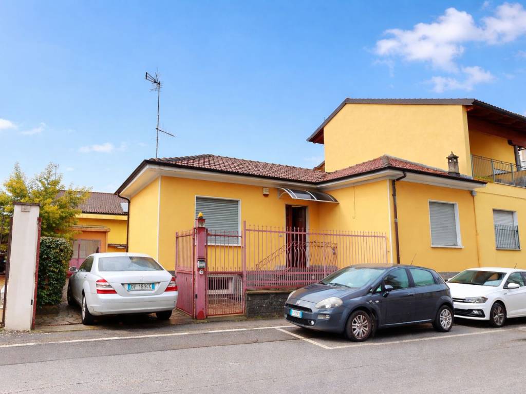 casa indipendente in vendita a Moncalieri in zona Moriondo