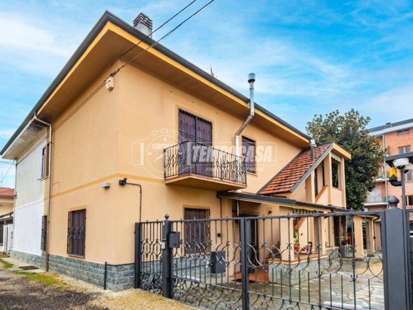 casa indipendente in vendita a Moncalieri