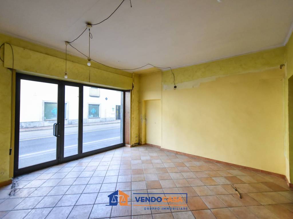 negozio in vendita a Moncalieri