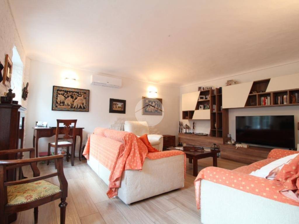 casa indipendente in vendita a Moncalieri in zona Testona