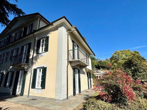 casa indipendente in vendita a Moncalieri in zona Revigliasco