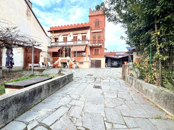 casa indipendente in vendita a Moncalieri in zona Tetti Rolle