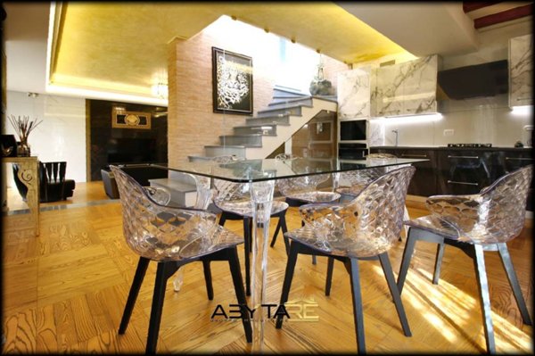 casa indipendente in vendita a Moncalieri in zona Revigliasco