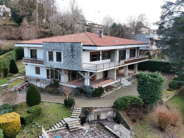 casa indipendente in vendita a Moncalieri in zona Boccia d'Oro