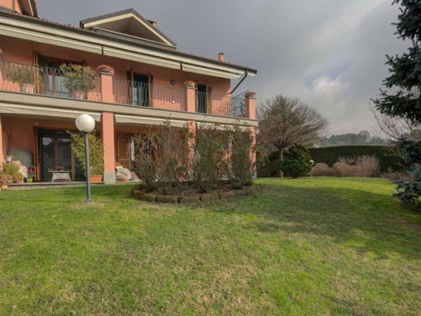 casa indipendente in vendita a Moncalieri in zona Testona