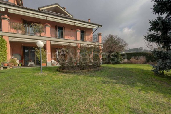 casa indipendente in vendita a Moncalieri in zona Testona