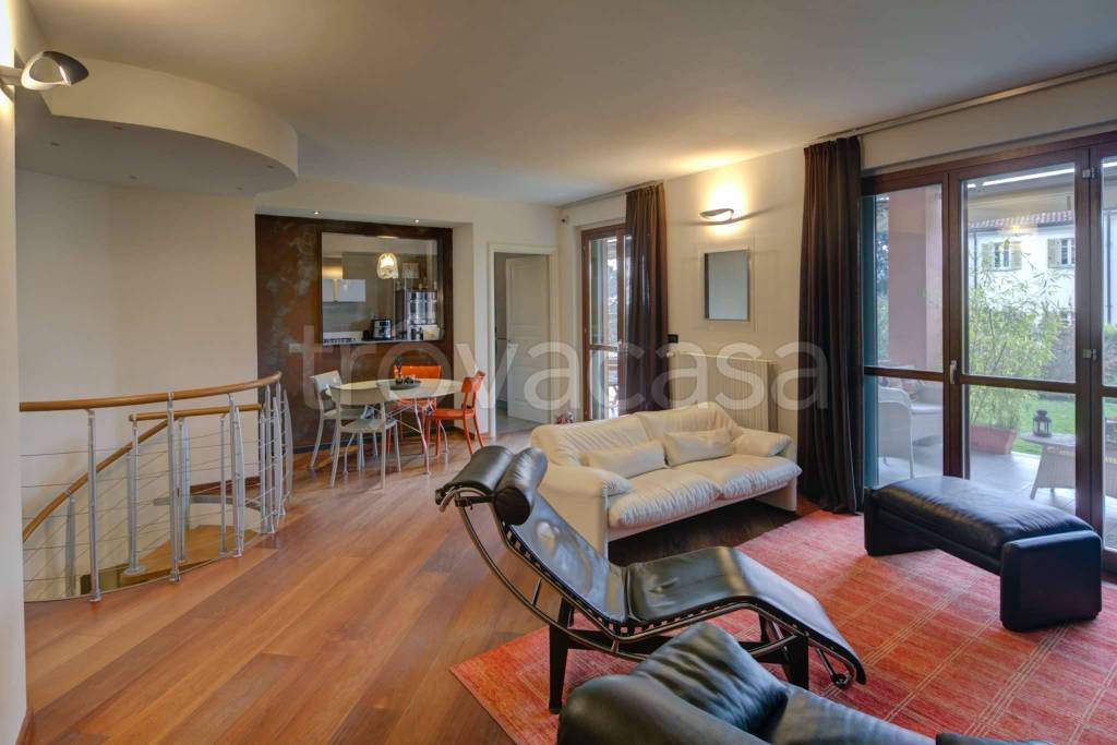 casa indipendente in vendita a Moncalieri in zona Testona