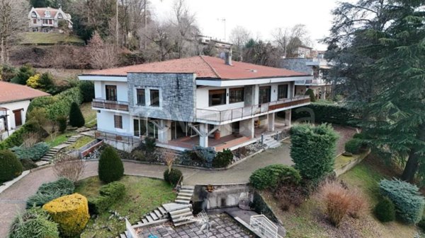 casa indipendente in vendita a Moncalieri in zona Boccia d'Oro