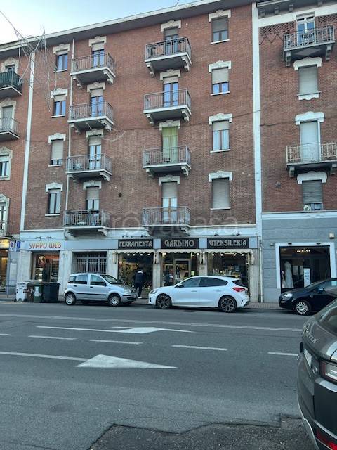 negozio in vendita a Moncalieri