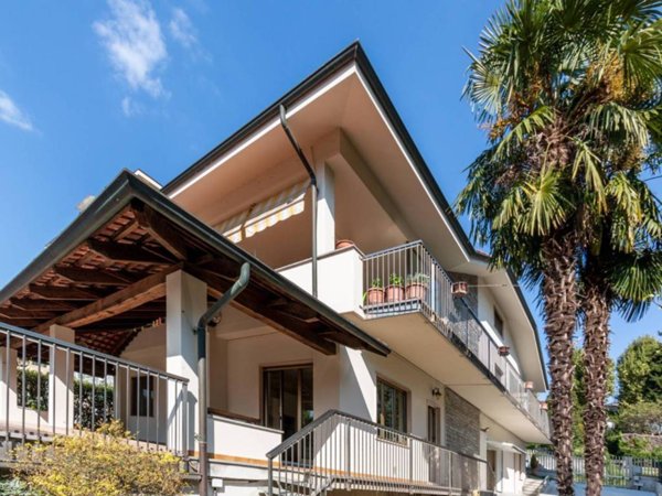 casa indipendente in vendita a Moncalieri in zona Revigliasco