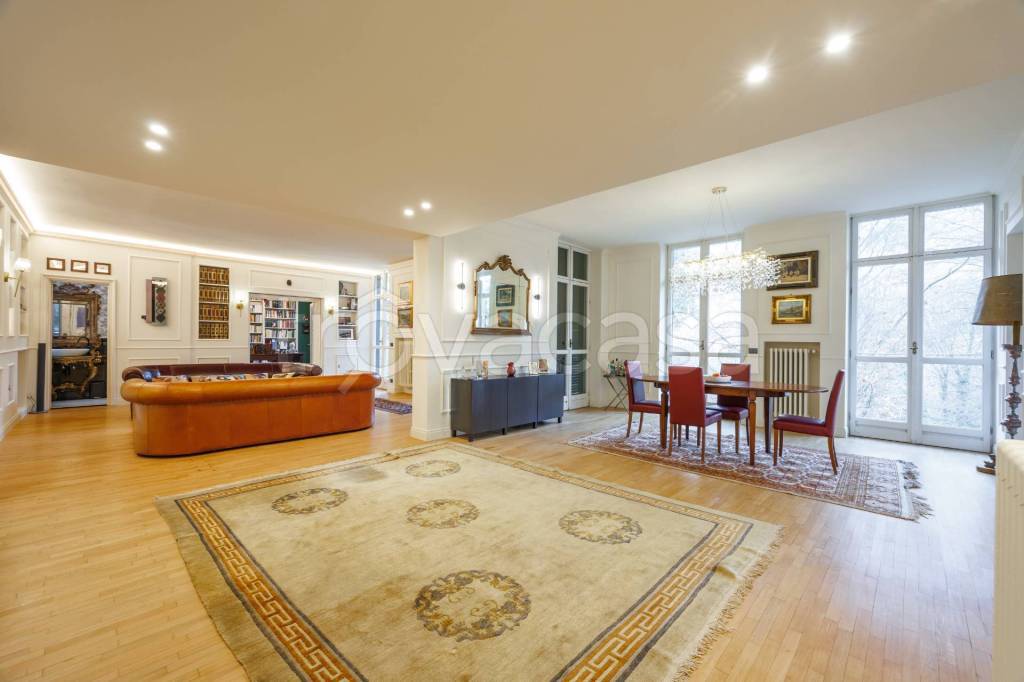 casa indipendente in vendita a Moncalieri in zona Revigliasco