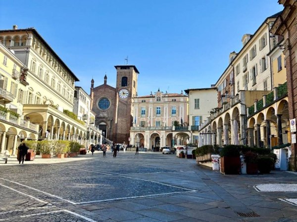 negozio in vendita a Moncalieri