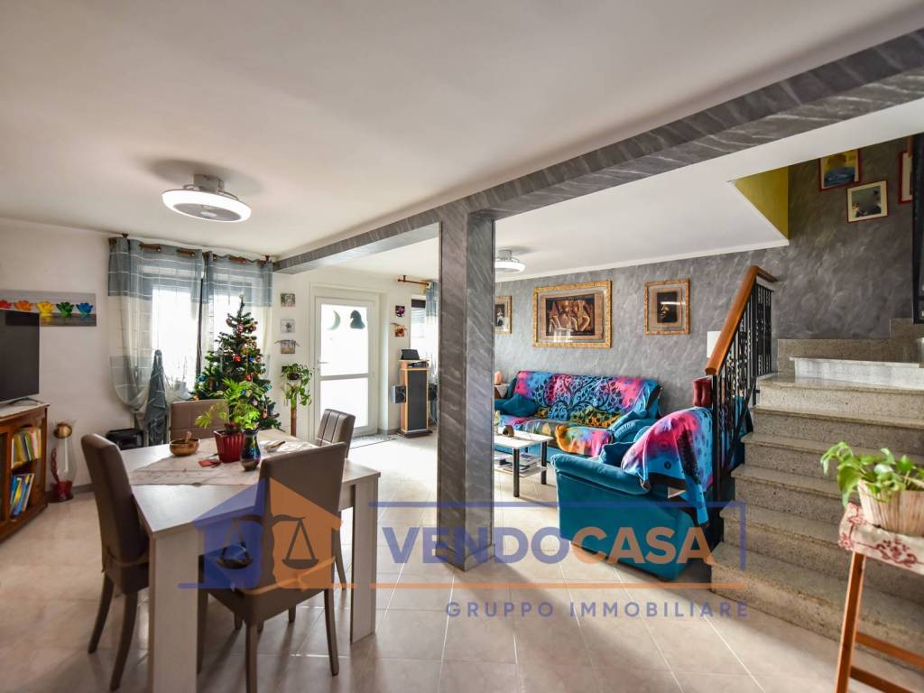 casa indipendente in vendita a Moncalieri in zona Tagliaferro