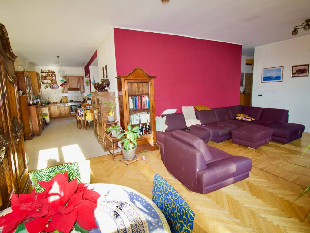 appartamento in vendita a Moncalieri in zona Boccia d'Oro