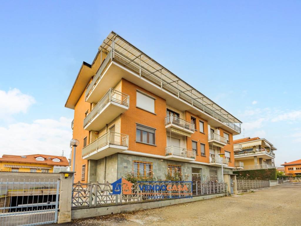 appartamento in vendita a Moncalieri in zona Testona