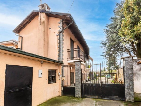 casa indipendente in vendita a Moncalieri in zona Tagliaferro