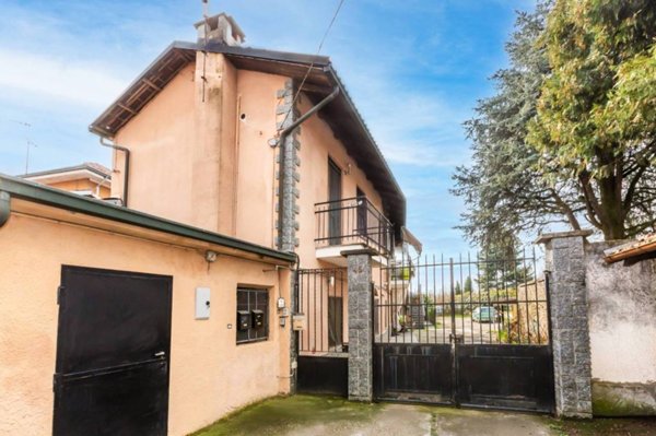 casa indipendente in vendita a Moncalieri in zona Tagliaferro