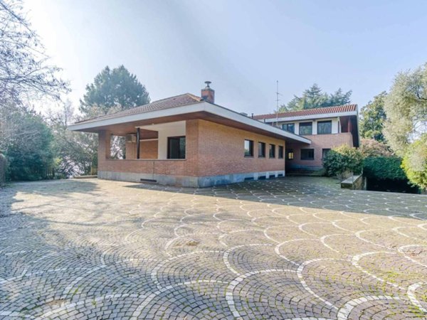 casa indipendente in vendita a Moncalieri in zona Revigliasco