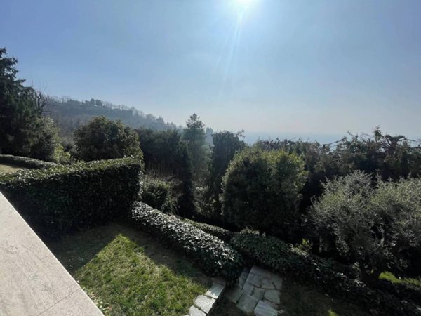 casa indipendente in vendita a Moncalieri in zona Boccia d'Oro