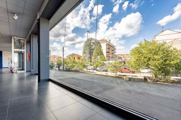 negozio in vendita a Moncalieri