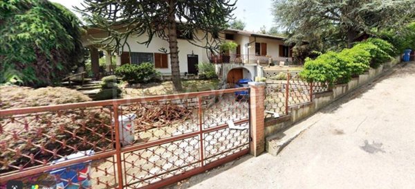 casa indipendente in vendita a Moncalieri in zona Revigliasco