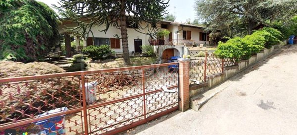casa indipendente in vendita a Moncalieri in zona Revigliasco