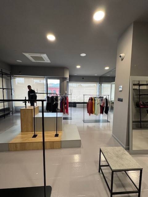 negozio in vendita a Moncalieri