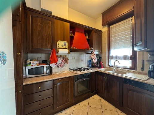 appartamento in vendita a Moncalieri in zona Borgo San Pietro