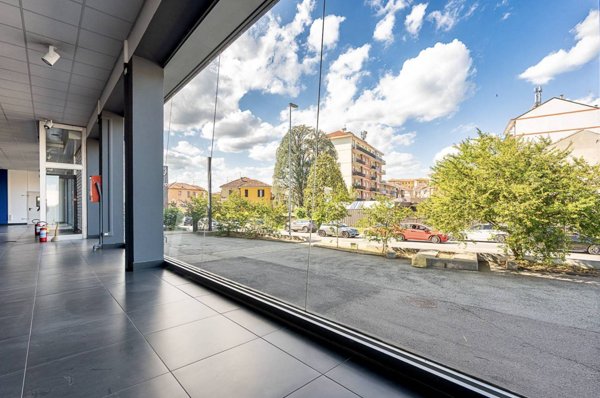 locale commerciale in vendita a Moncalieri