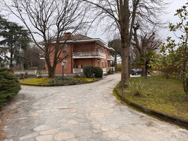 casa indipendente in vendita a Moncalieri in zona Testona