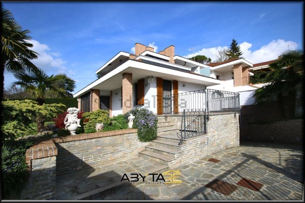 casa indipendente in vendita a Moncalieri