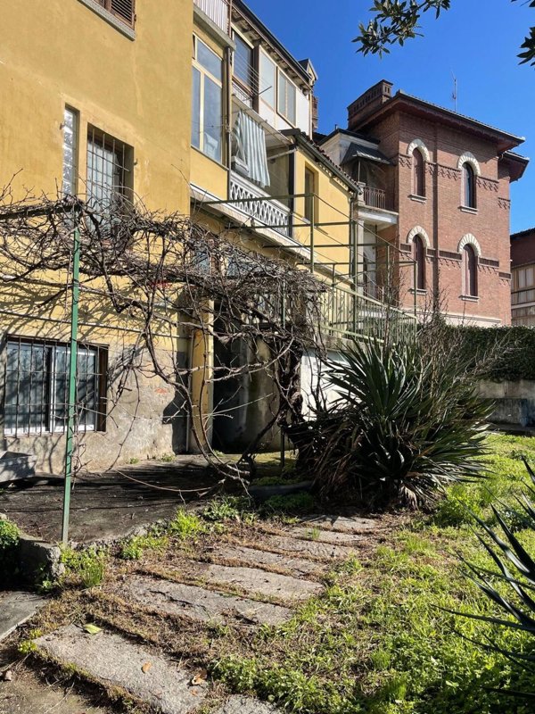 casa indipendente in vendita a Moncalieri
