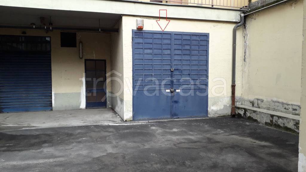 locale commerciale in vendita a Moncalieri