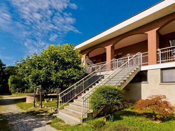 casa indipendente in vendita a Moncalieri in zona Testona