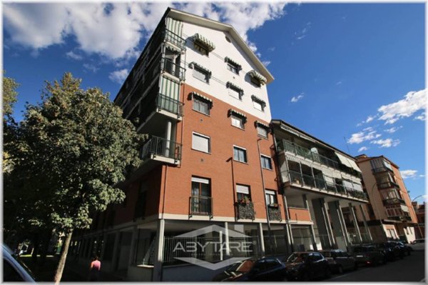 appartamento in vendita a Moncalieri in zona Borgo San Pietro