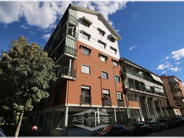 appartamento in vendita a Moncalieri in zona Borgo San Pietro