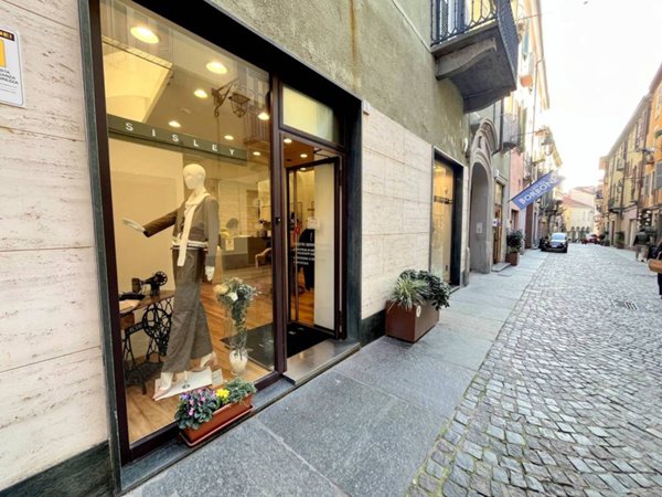 negozio in vendita a Moncalieri
