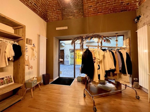 negozio in vendita a Moncalieri