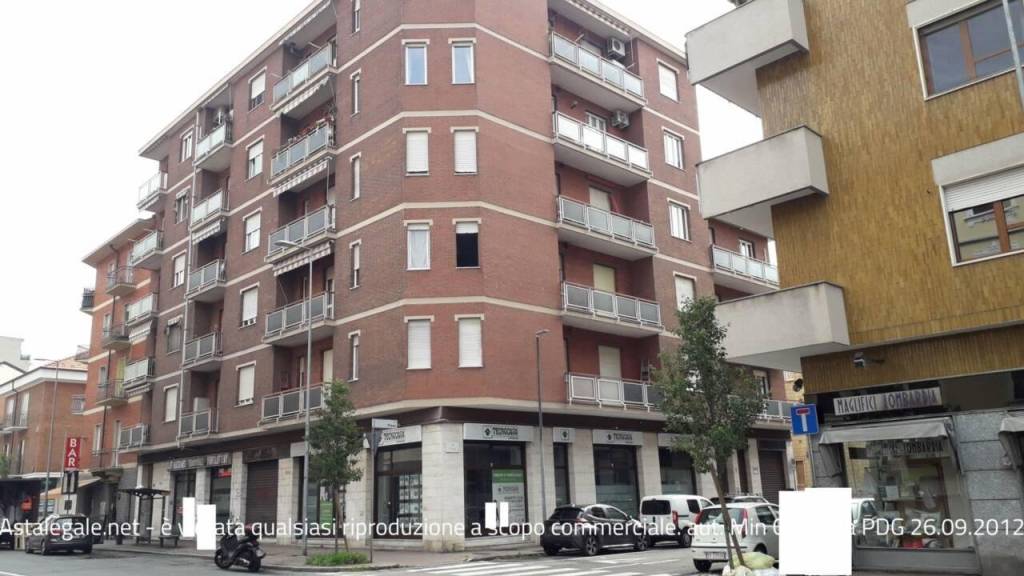 negozio in vendita a Moncalieri