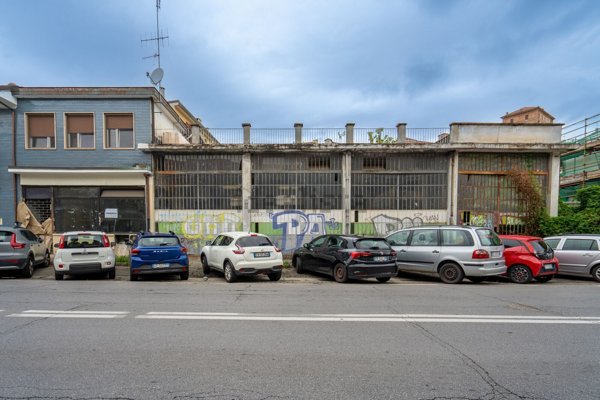 capannone in vendita a Moncalieri