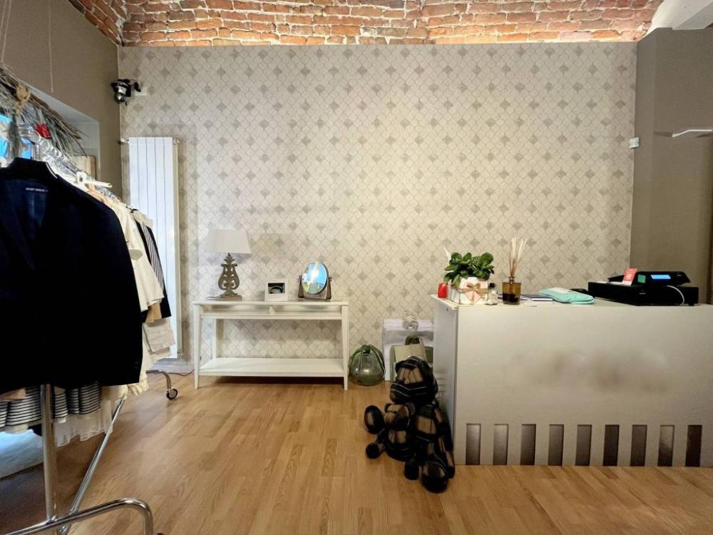 negozio in vendita a Moncalieri