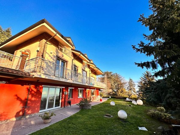 casa indipendente in vendita a Moncalieri in zona Revigliasco